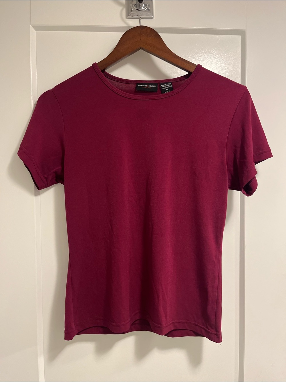 Crewneck Tee in Wine / deep cherry plum